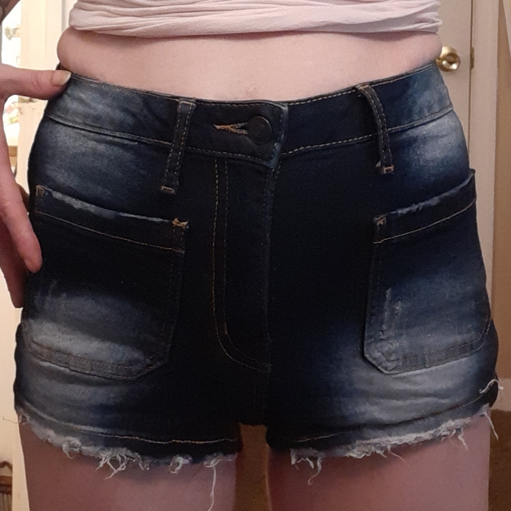 Creative Soul New York Size 3 stretch Denim Stretch Square Pocket shorts bnwot